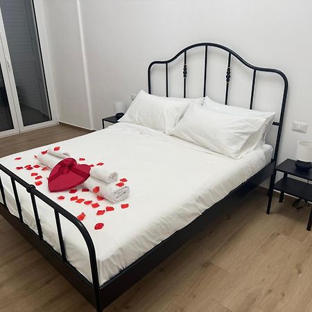 Flary Apartment Bari Bagian luar foto