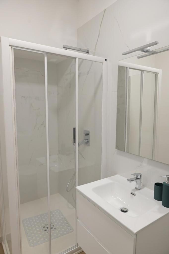 Flary Apartment Bari Bagian luar foto